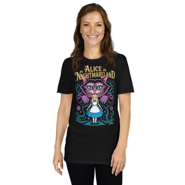 T-Shirt Alice in Nightmareland: Grinsende Cheshire Cat, Dark Fantasy Kunst