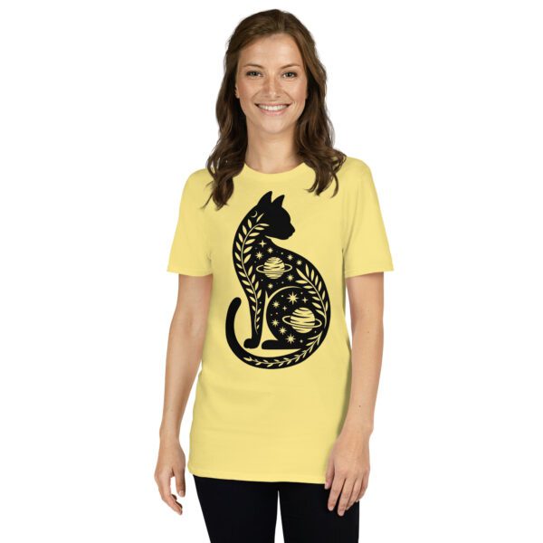 unisex-basic-softstyle-t-shirt-cornsilk-front-68f8c1fe188bf.jpg T-Shirt Katze Ornament mystisch Vintage floral