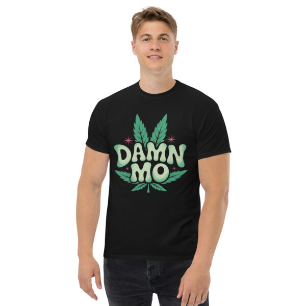 T-Shirt Cannabis DAMN MO – Leaf Bubble Font