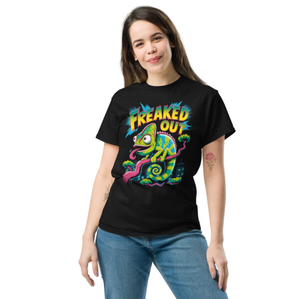 T-Shirt FREAKED OUT – Neon Chameleon Hype