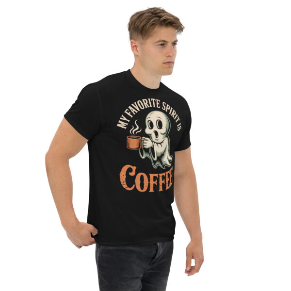 T-Shirt Ghost Coffee – „My Favorite Spirit is Coffee“ – Kaffee Geist Shirt