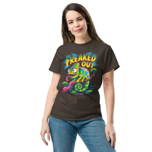 T-Shirt FREAKED OUT – Neon Chameleon Hype