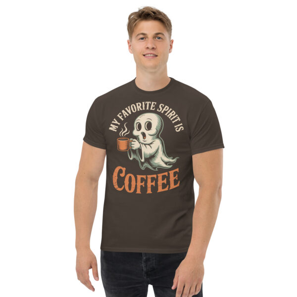 T-Shirt Ghost Coffee – „My Favorite Spirit is Coffee“ – Kaffee Geist Shirt
