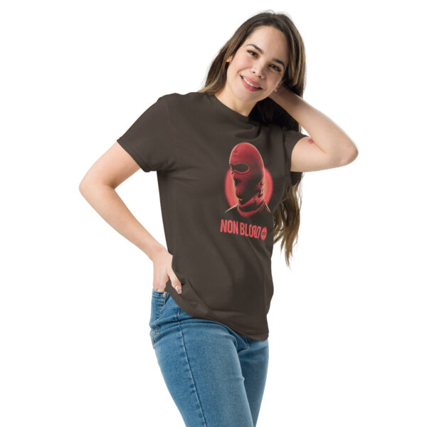 T-Shirt NON BLOOD Streetwear Statement Liniendesign