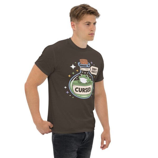 T-Shirt CURSED Frog – Don’t Kiss It, Witchy Bottle
