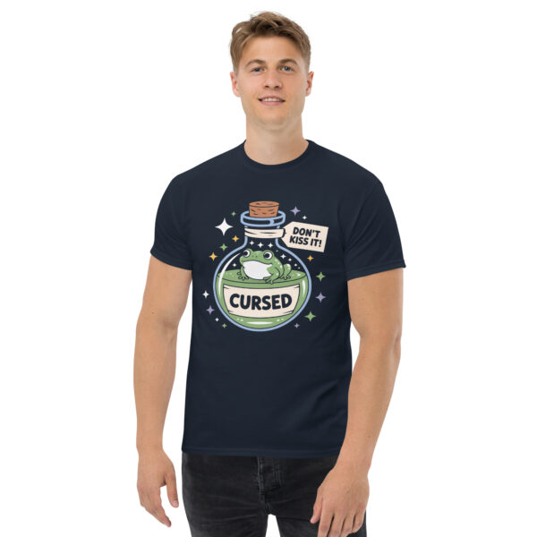 T-Shirt CURSED Frog – Don’t Kiss It, Witchy Bottle