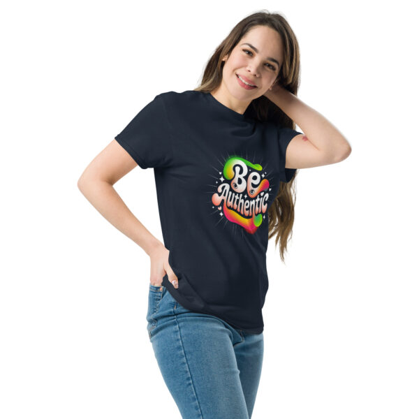 T-Shirt Be Authentic – Retro Regenbogen Statement