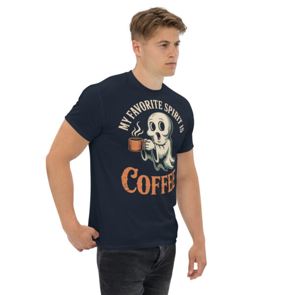 T-Shirt Ghost Coffee – „My Favorite Spirit is Coffee“ – Kaffee Geist Shirt